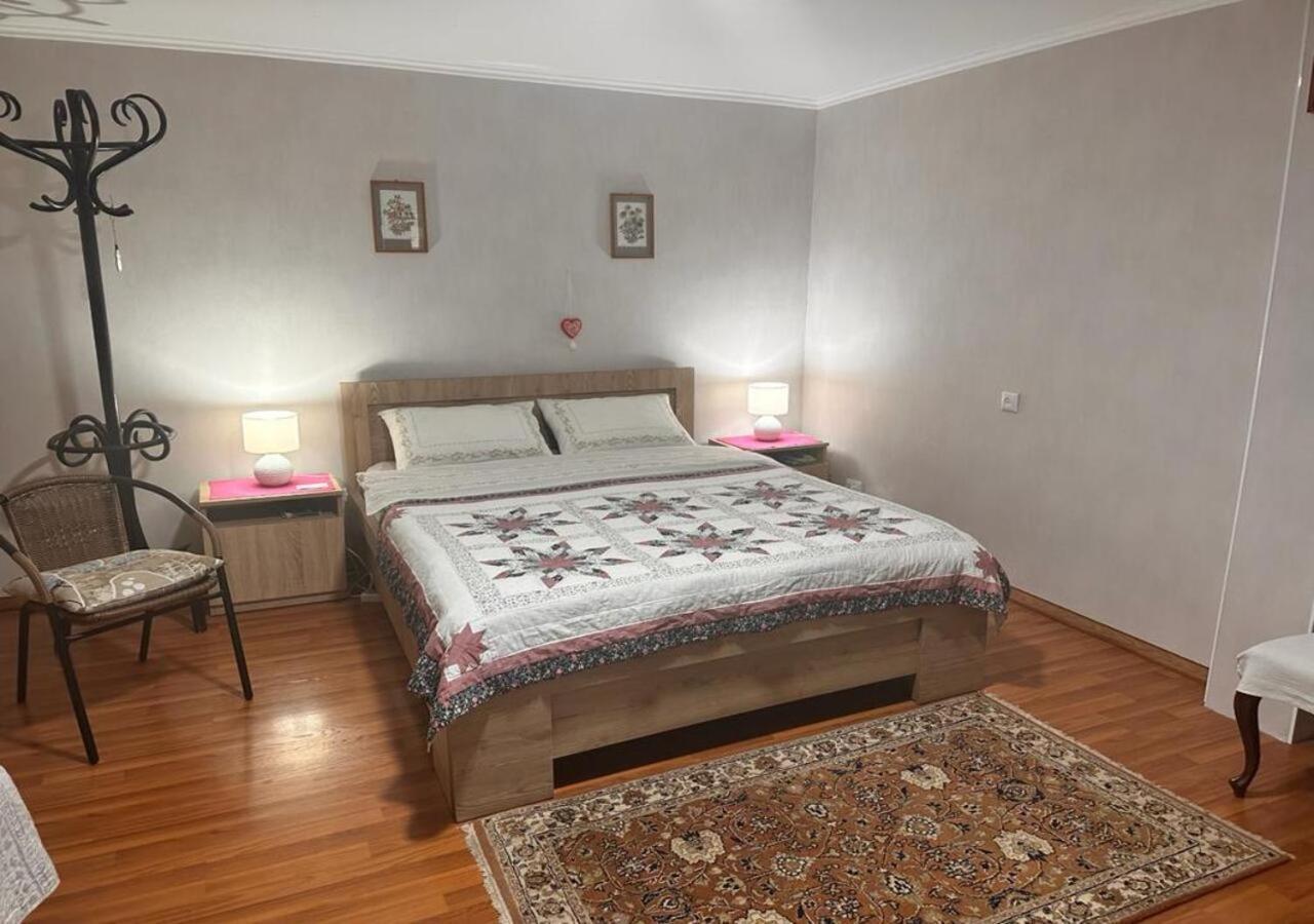 Appartamento Beso-House Borjomi Esterno foto